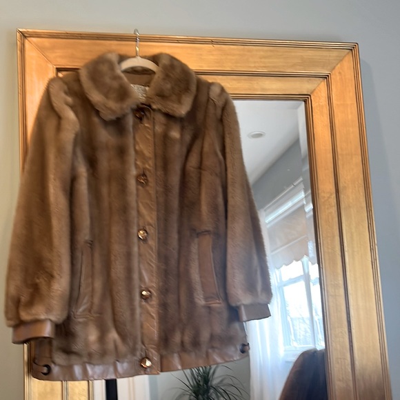 Hollywood Glam Vintage Brown Faux Fur Coat Size Medium - Picture 1 of 16